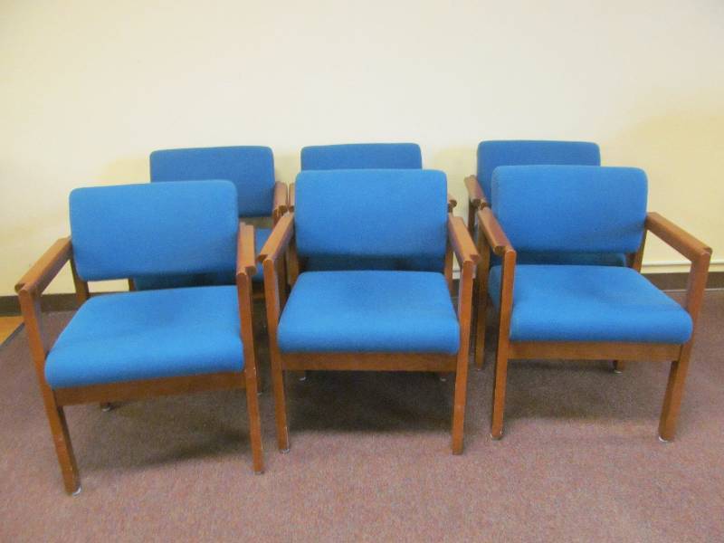 lot 427 image: Cleaning room-6 upholstered chairs