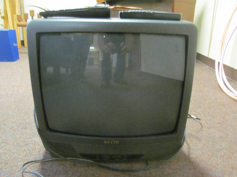 lot 434 image: Cleaning room-SANYO 18 TV
