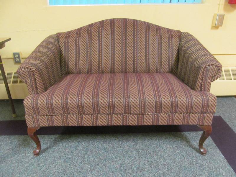 lot 449 image: Cleaning room-Love seat