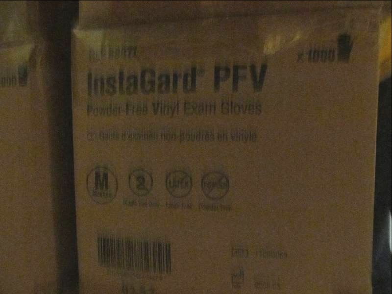 lot 496 image: Office 4- Johnson gloves(instagard vinyl exam gloves 1000 per case (7 cases)