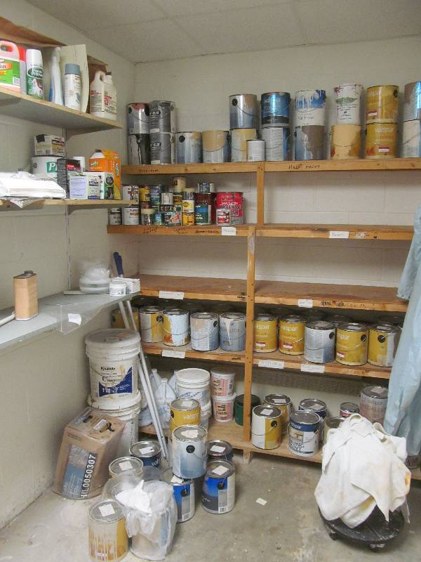 lot 501 image: B2- large variety of partial paint cans