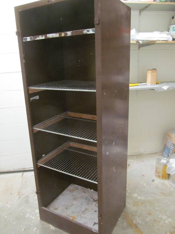lot 502 image: B2- metal cabinet (24x20x66)