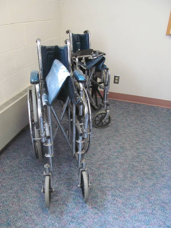 lot 526 image: B2- 2 wheel chairs- 1 with foot pedals