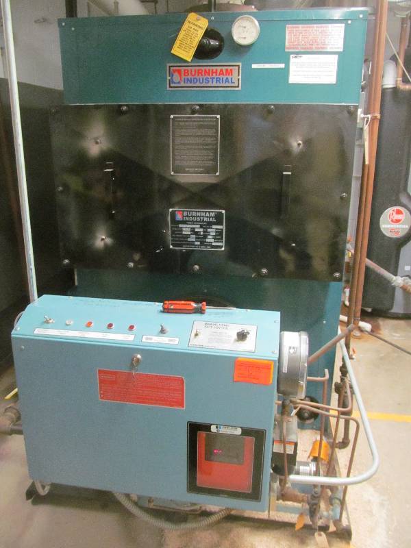 lot 535 image: B2- Burnham Industrial three pass boiler model #4FW-277-45-GO-GP gas oil burner