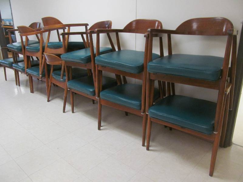 lot 571 image: Basement #2-Green dining chairs (13)