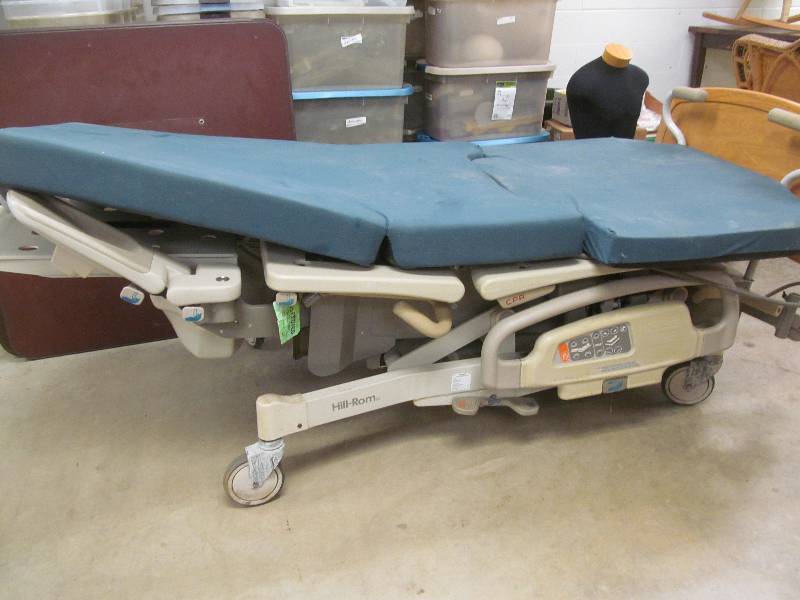 lot 582 image: Basement #2-Hil Rom electric bed wmattress