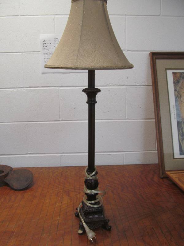 lot 599 image: Basement #2-Table Lamp