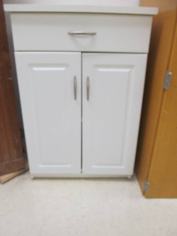 lot 614 image: White Cabinet