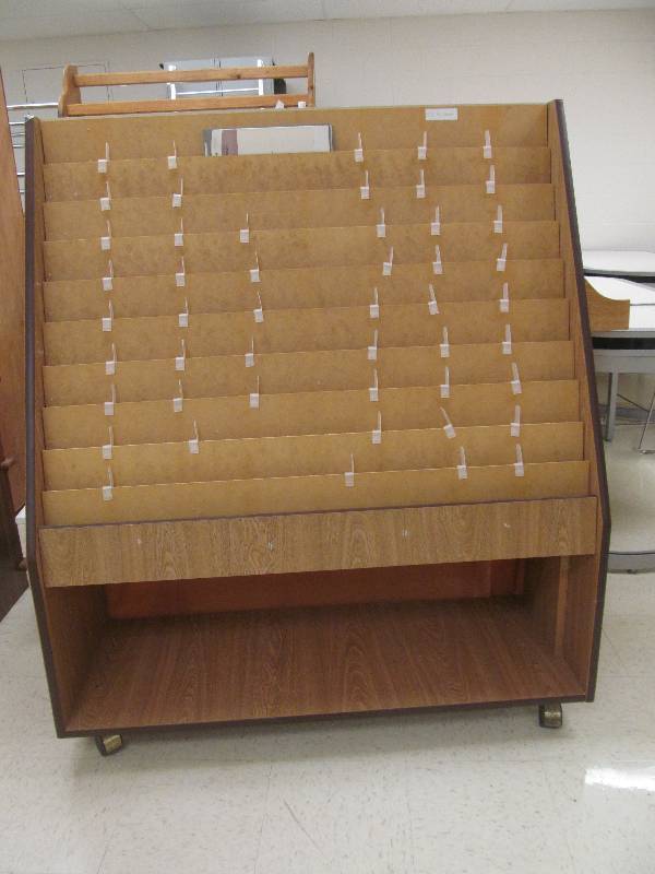 lot 620 image: Display Cabinet on Wheels