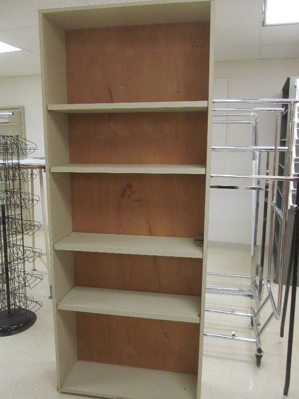 lot 636 image: Book shelf, adjustable shelves (32x10x81)