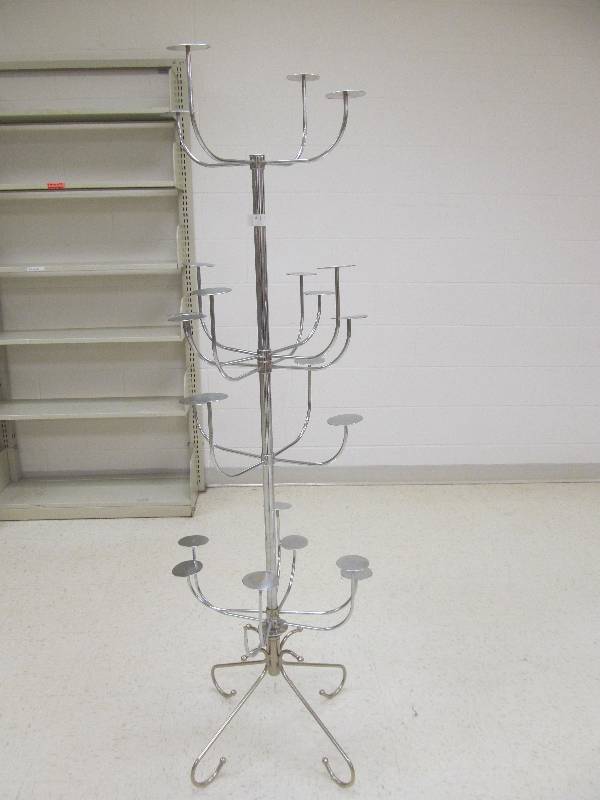 lot 662 image: Odd Display Rack
