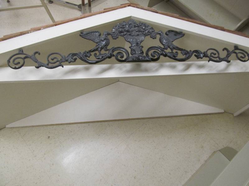 lot 667 image: Over hang Wood Shaped Awning Fancy Bird Dcor (84x34x18)