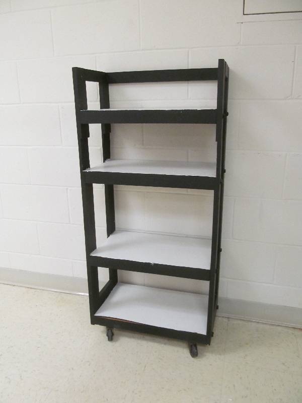 lot 673 image: Wood Cart