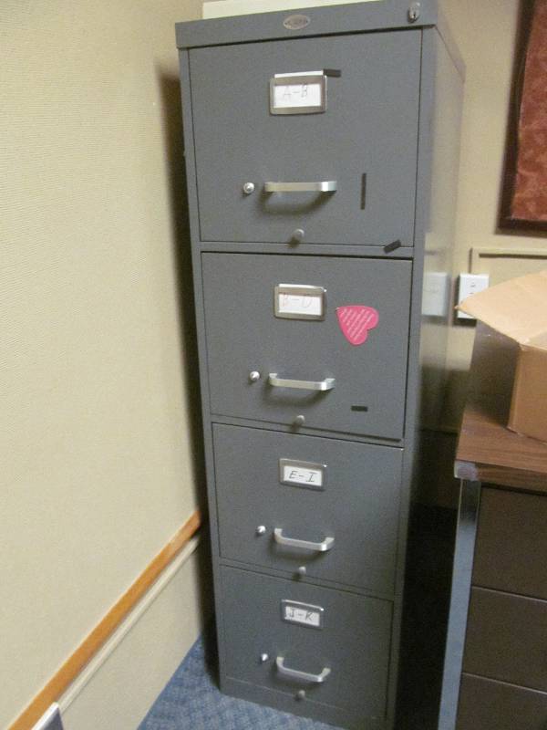 lot 681 image: Office 3- 4 Drawer File Cabinet