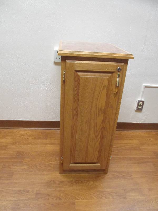 lot 691 image: Rm 11- Floor Cabinet