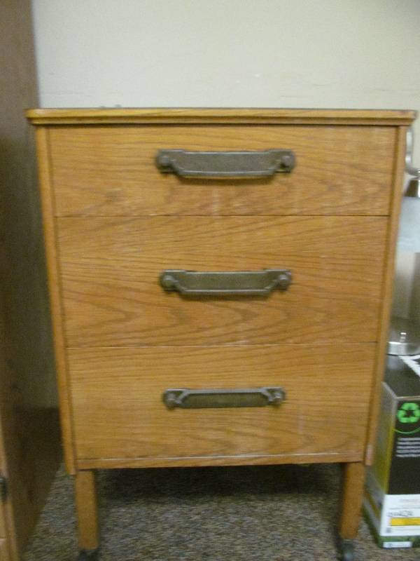 lot 715 image: Office-Nightstand on Wheels