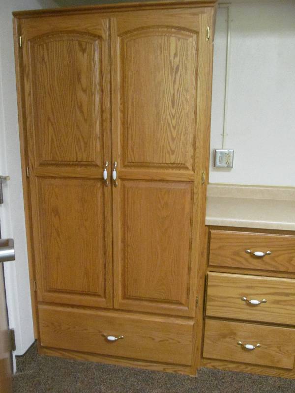 lot 722 image: Rm 7-Wardrobe Cabinet (solid wood)