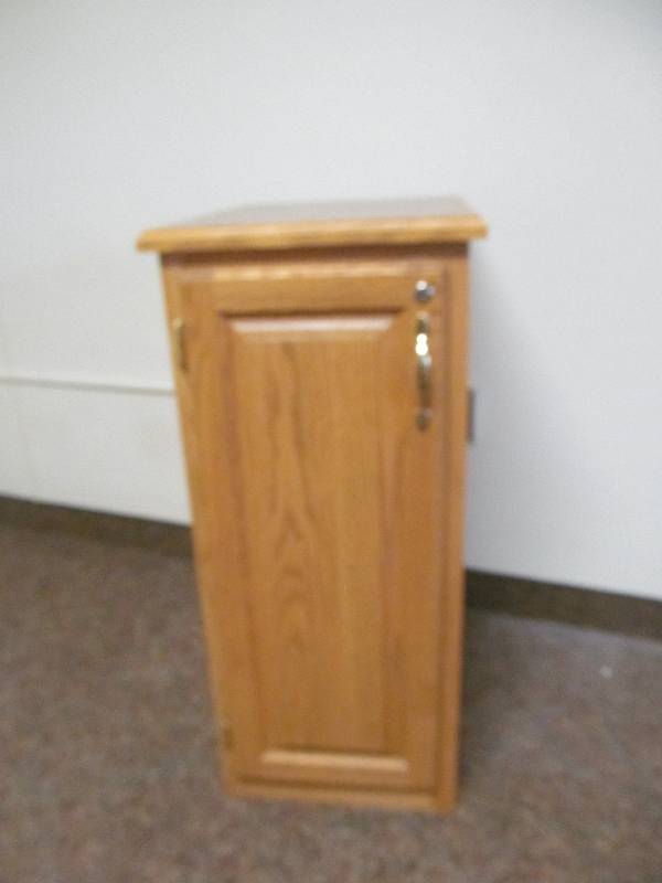 lot 744 image: Rm 4-Floor Cabinet