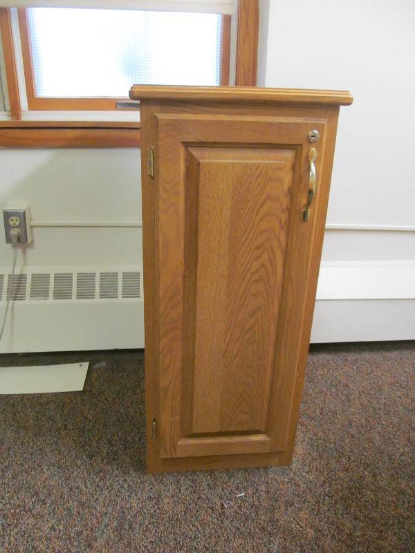 lot 757 image: Room 2-Floor Cabinet (17x22x36)