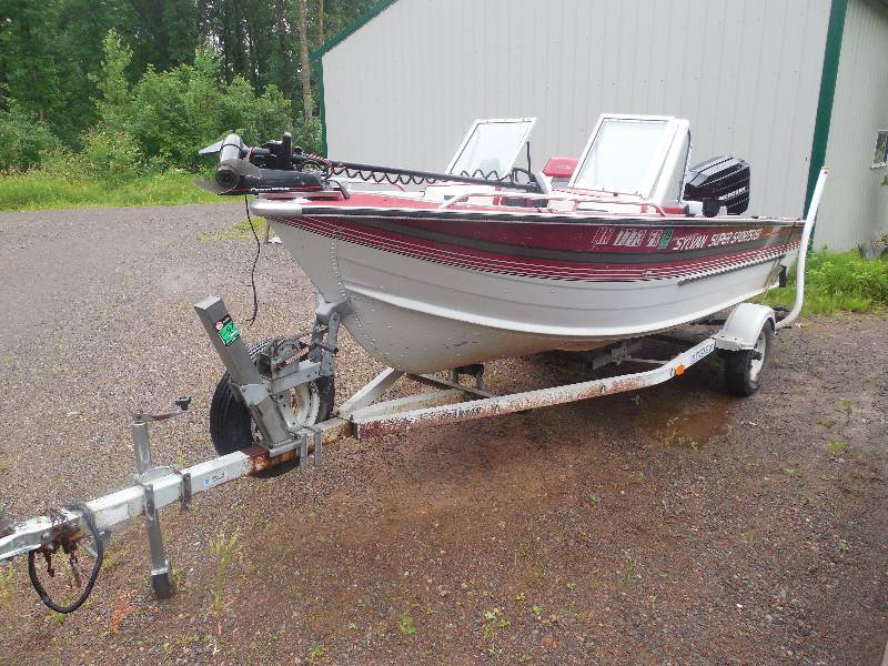 lot 2 image: 1990 Sylvan 16 Boat With 1991 Spartan Trailer and Mercury 75 hp Motor