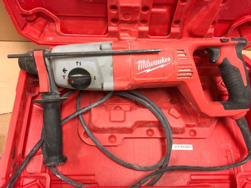 Milwaukee 1 in. SDS D-Handle Rotary Hammer