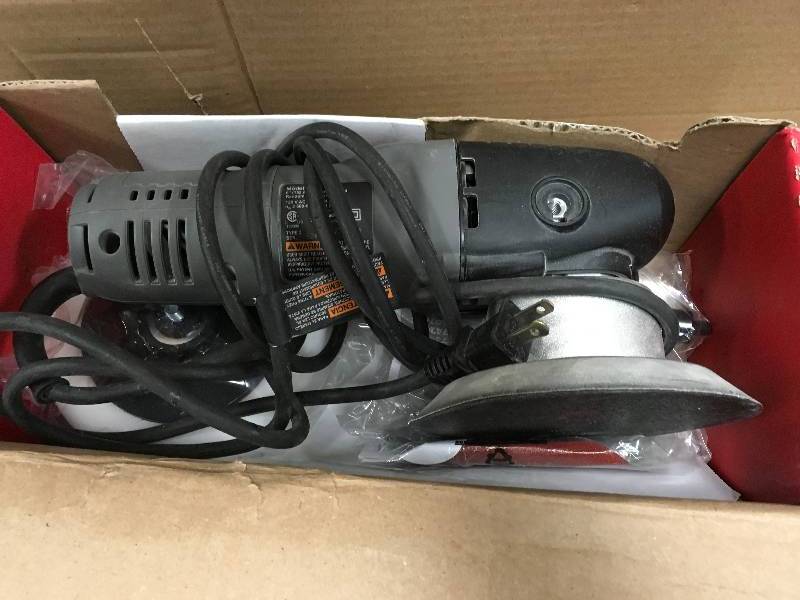 Porter Cable 4.5 Amp Corded 6 in. Variable Speed Random Orbital Sander with Polishing Pad in working conditions