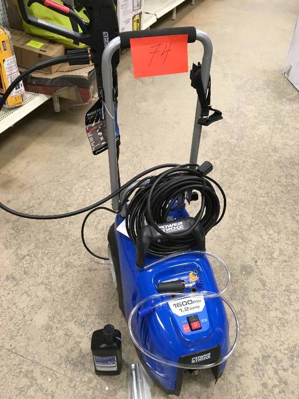 Power Stroke 1600 PSI 1.2 GPM Electric Pressure Washer in working conditions