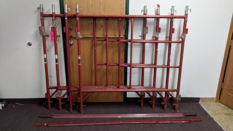 4 - Scaffolding Uprights