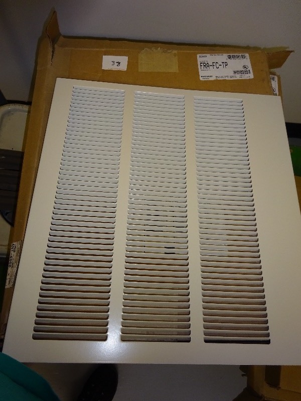 lot 9 image: Lot of 7 vents
