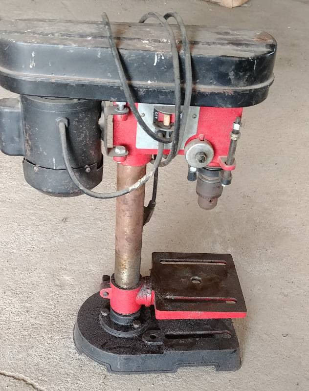 lot 8 image: Drill Press