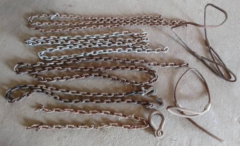 lot 29 image: 70 Assorted Heavy Chain and Tow Cables