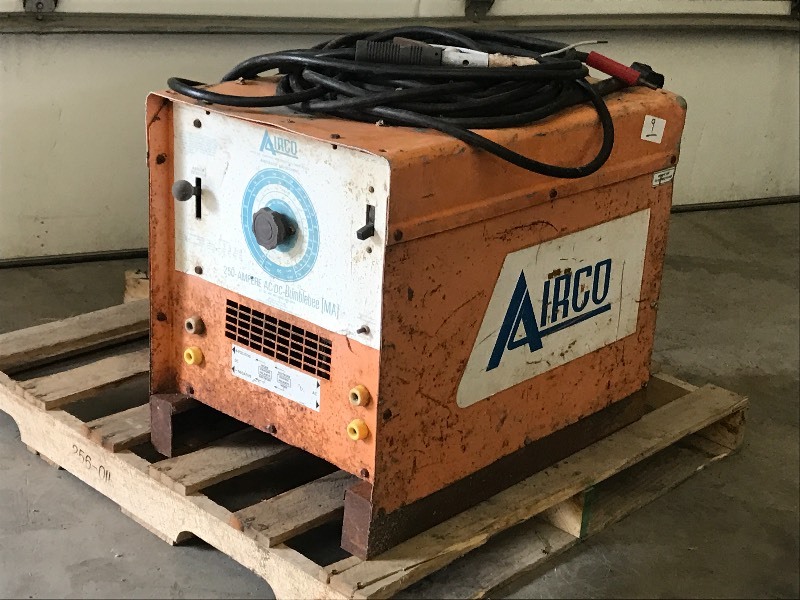 Airco Bumblebee 250-Amp ACDC Welde...