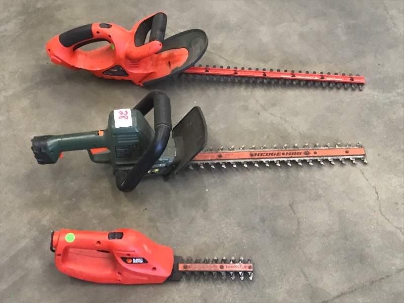 lot 28 image: Lot Of (3) Electric Hedge Trimmers ...