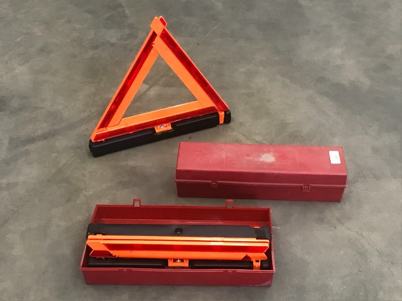 lot 30 image: (2) Sets Of Emergency Roadisde Refl...
