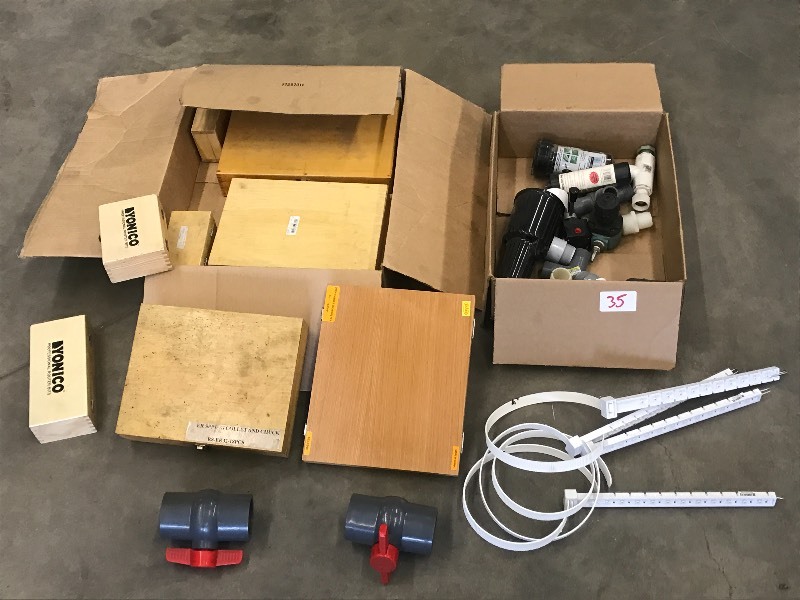 lot 35 image: (2) Boxes Of Assorted Wooden Tooli...