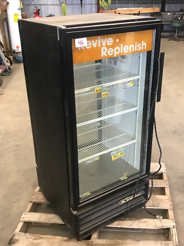 lot 46 image: True Commercial Cooler