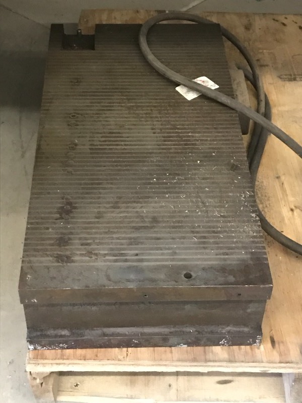 lot 58 image: Hitachi HU-1224 Magnetic Vise ...