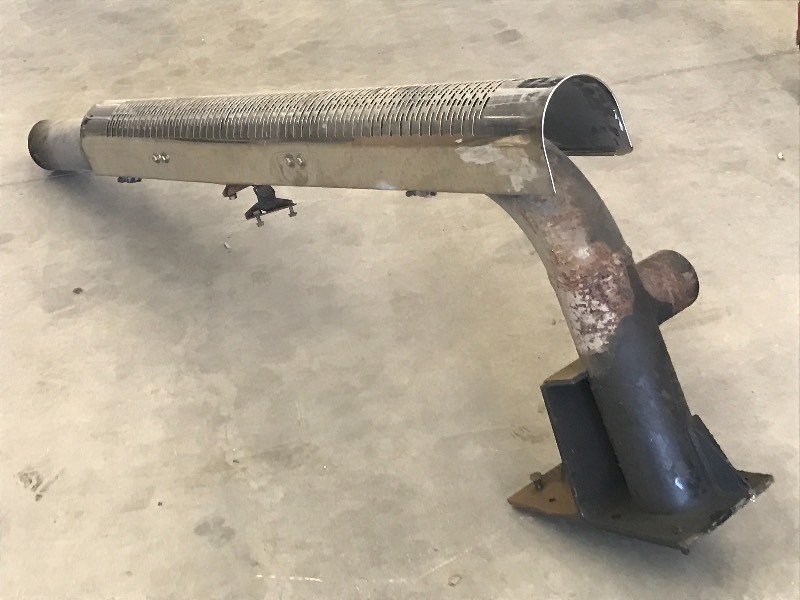 lot 59 image: 6ft Semi Truck Exhaust Stack With H...