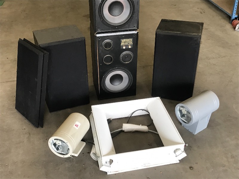 lot 86 image: Lot Of (2) Commercial Outdoor Wall...