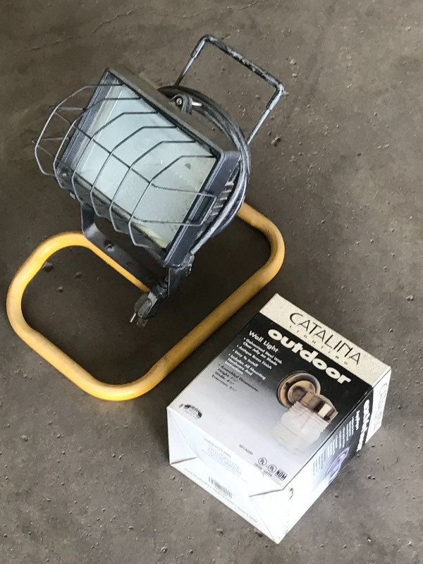 lot 98 image: Lot Of (1) Halogen Work Light & (1)...