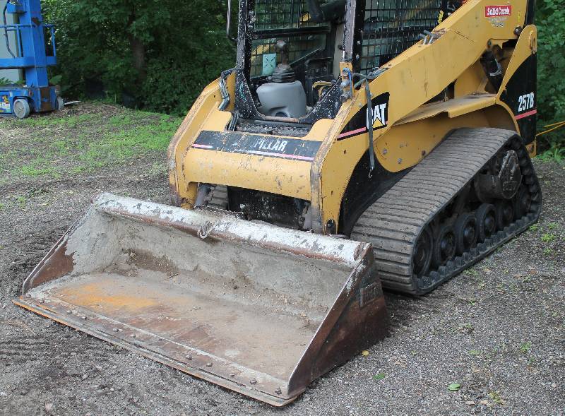 CAT Multi Terrain Loader