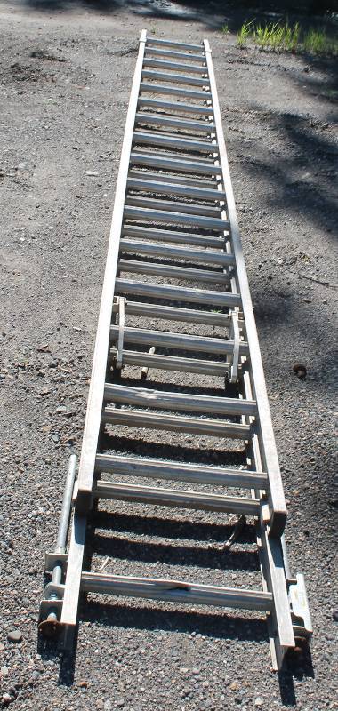 24 Ft Aluminum Extension Ladder