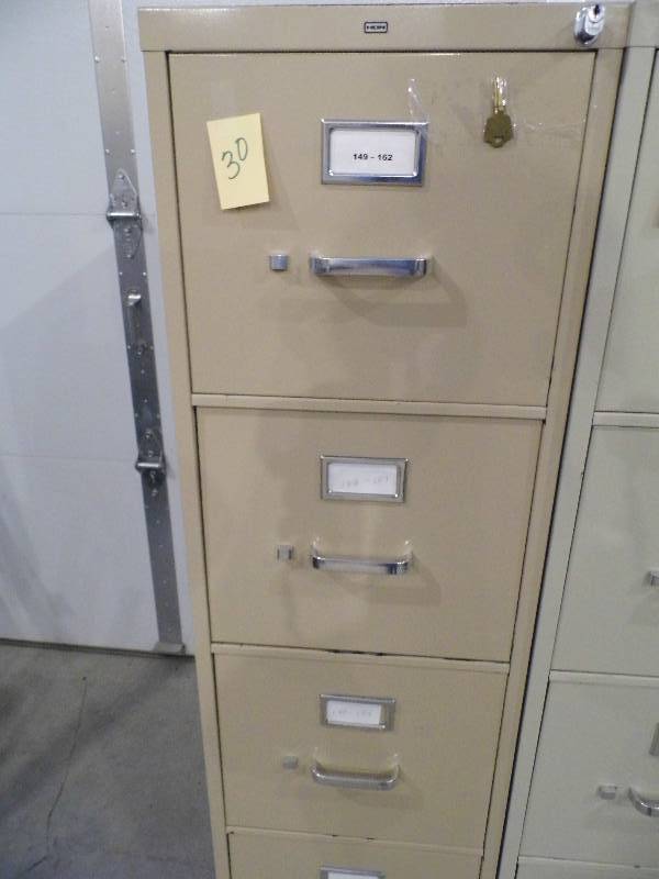 Hon File Cabinet w Key