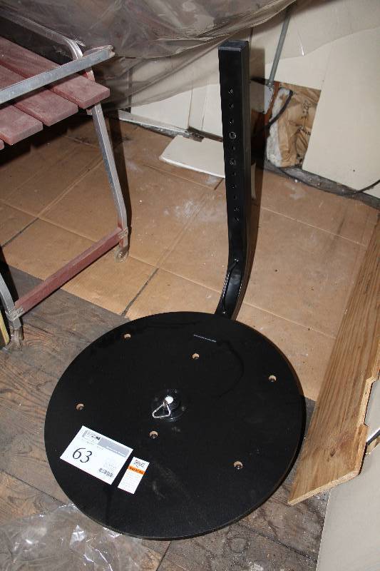 lot 63 image: Speedbag Rack
