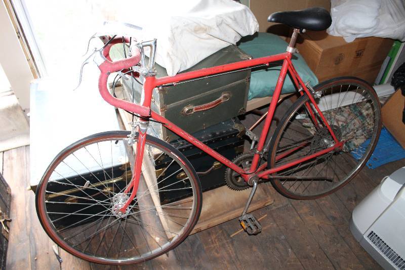 lot 78 image: Schwinn Road Bike