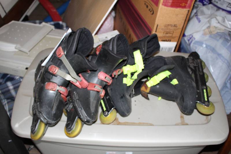 lot 84 image: Lot of (2) Rollerblades