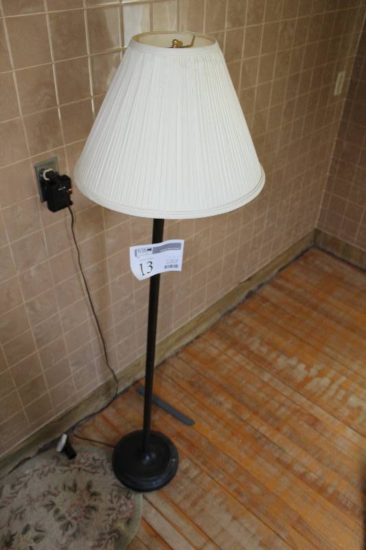lot 13 image: Floor Lamp