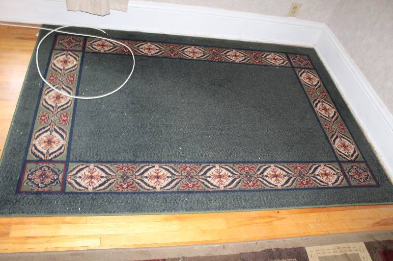 lot 23 image: Area Rug