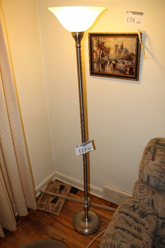 lot 123 image: Floor Lamp