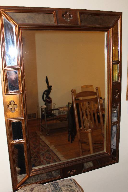 lot 128 image: Decorative Frame Wall Mirror
